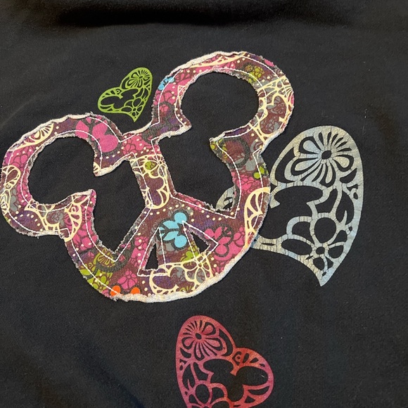 vintage disney sweatshirt with beautiful patchwork - Picture 2 of 4